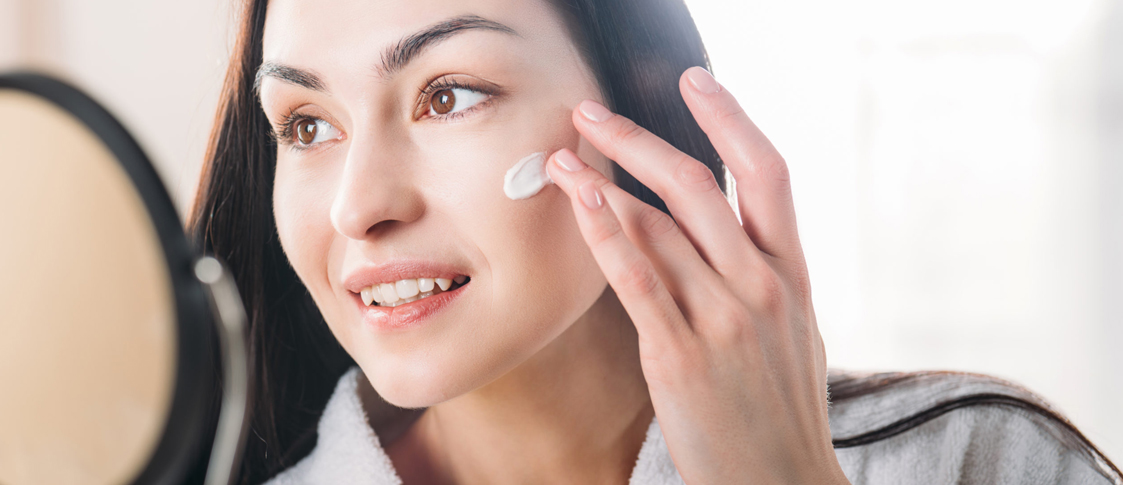¿Cuáles son los ingredientes esenciales para elegir una crema antiarrugas?