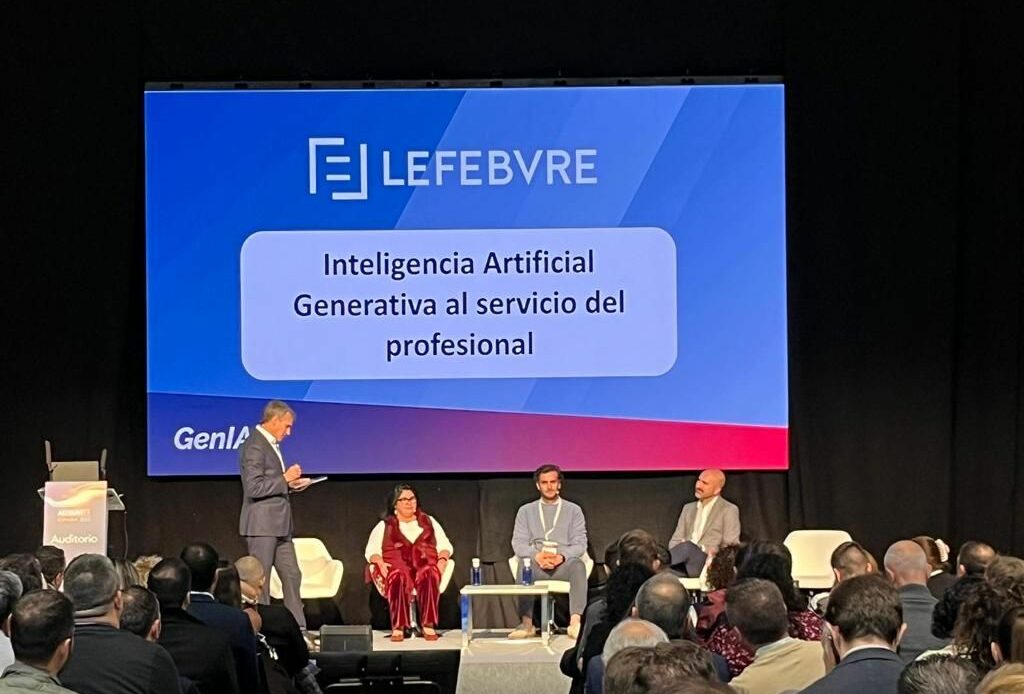 Lefebvre presenta GenIA-L, la nueva solución de IA generativa para los despachos profesionales, en Accountex