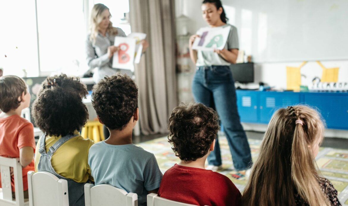 La escuela Ver Pensar Sentir mejora su presencia online gracias a las ayudas del Kit Digital