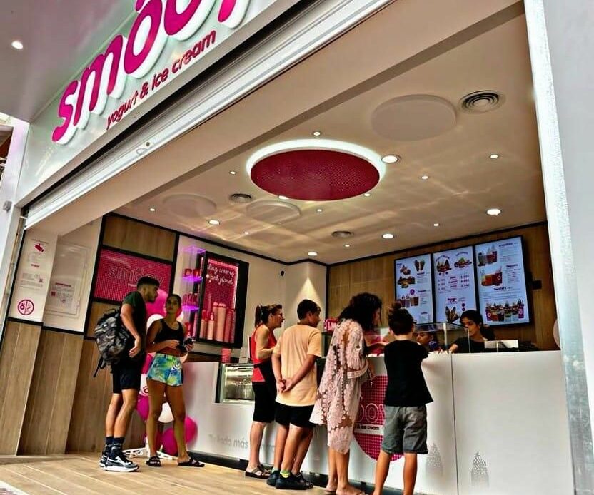 La cadena de yogurterías smöoy pone el foco en Andalucía