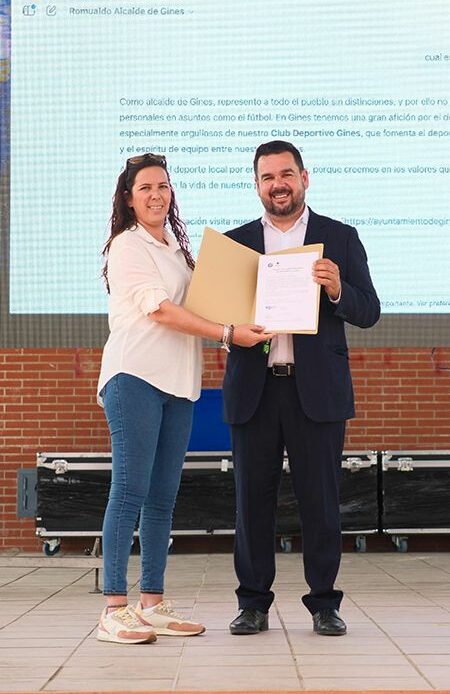Doctrina Qualitas y AEDIA otorgan el Sello IA+ al Ayuntamiento de Ginés
