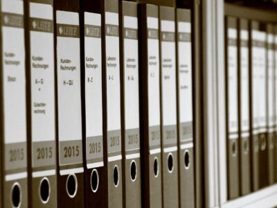Redkom informa sobre la nueva información relacionada con la factura electrónica en España