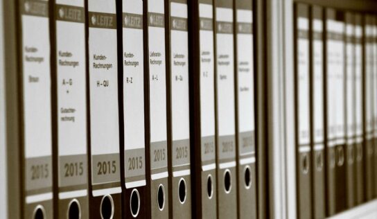 Redkom informa sobre la nueva información relacionada con la factura electrónica en España