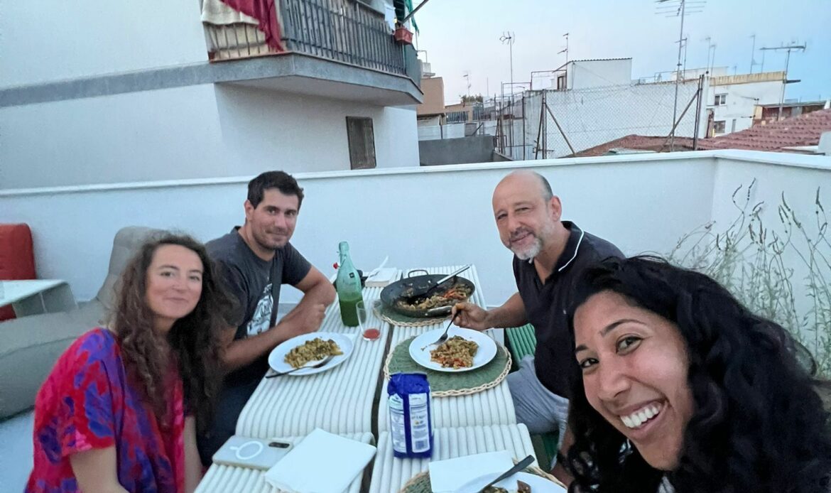 Un coliving autosuficiente revoluciona el barrio de Vista Alegre en Barcelona