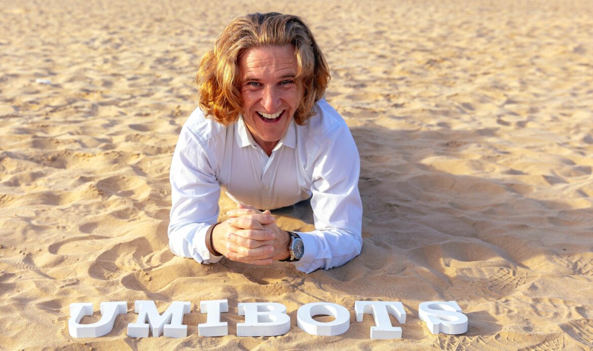 La startup disruptiva Umibots y FCC optimizan la limpieza de playas con los robots inteligentes ‘UmiBeach’