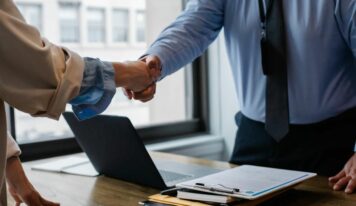 LexDoka redefine la gestión contractual con su software inteligente todo en uno