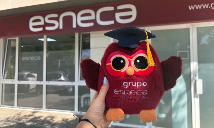 Grupo Esneca Formación celebra su 12º aniversario con la campaña ‘Neca por el mundo’