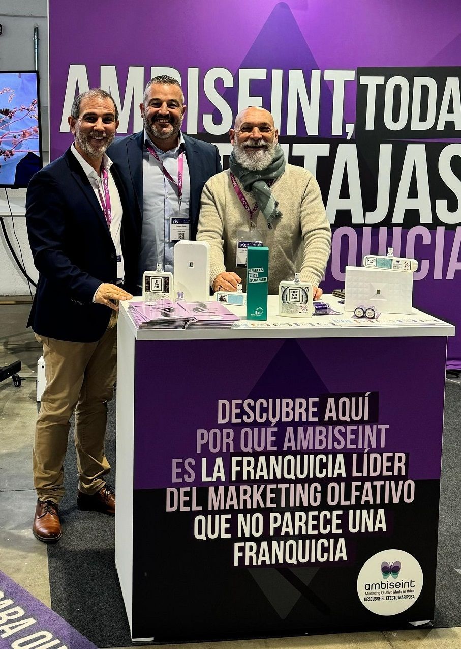 Ambiseint inspira el espíritu emprendedor en Franchise Innovation Summit 2025 con su aroma Emprendimiento