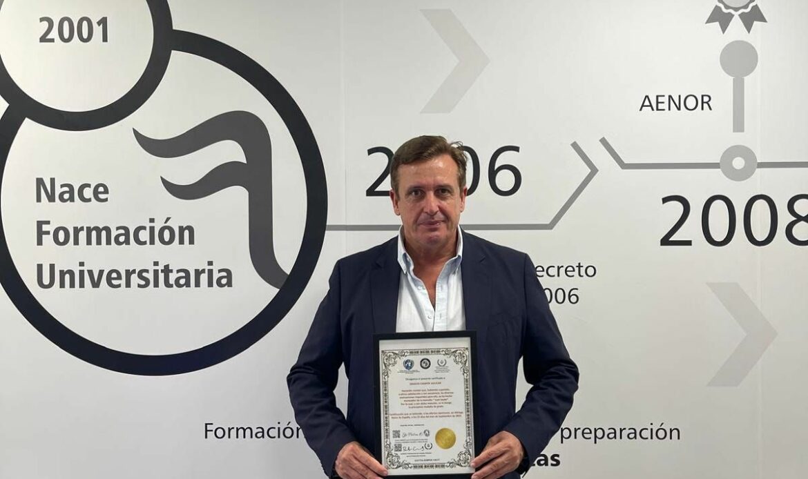 Ignacio Campoy Aguilar, Cum Laude por el Instituto Internacional de Estudios Globales para el Desarrollo Humano