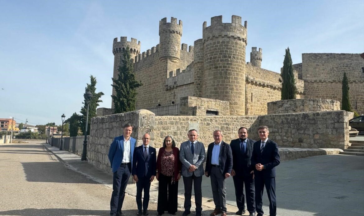 Asteo Red Neutra y ZTE conectan con fibra el histórico castillo de Olmillos de Sasamón