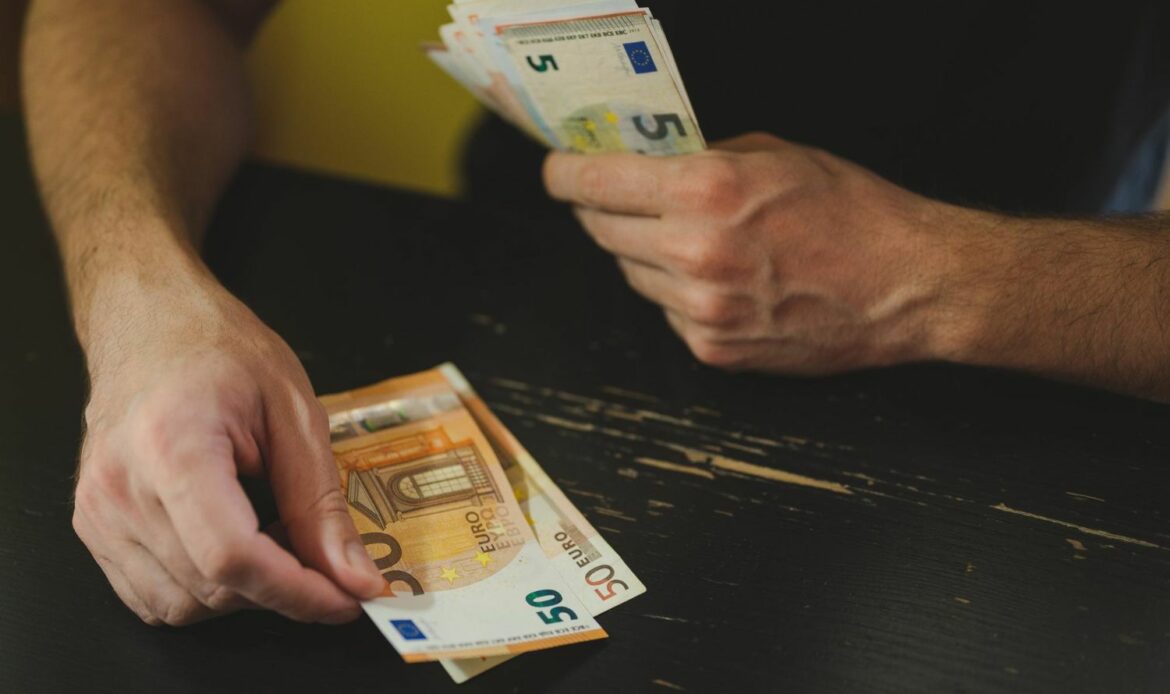 La Casa del TPV analiza la huelga del TPV: autónomos optan por el pago en efectivo en toda España