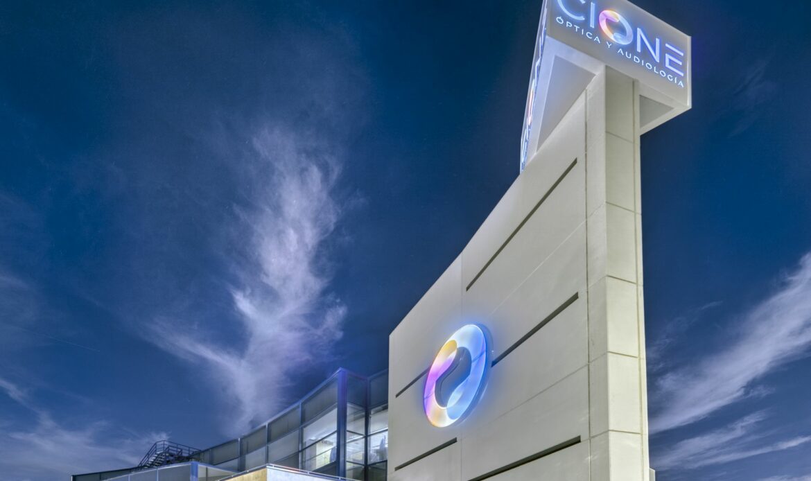 Cione Óptica y Audiología abre 2026 reafirmando la fuerza del trabajo conjunto