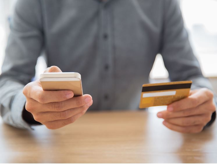 Ocho de cada diez españoles se plantean cambiar de banco