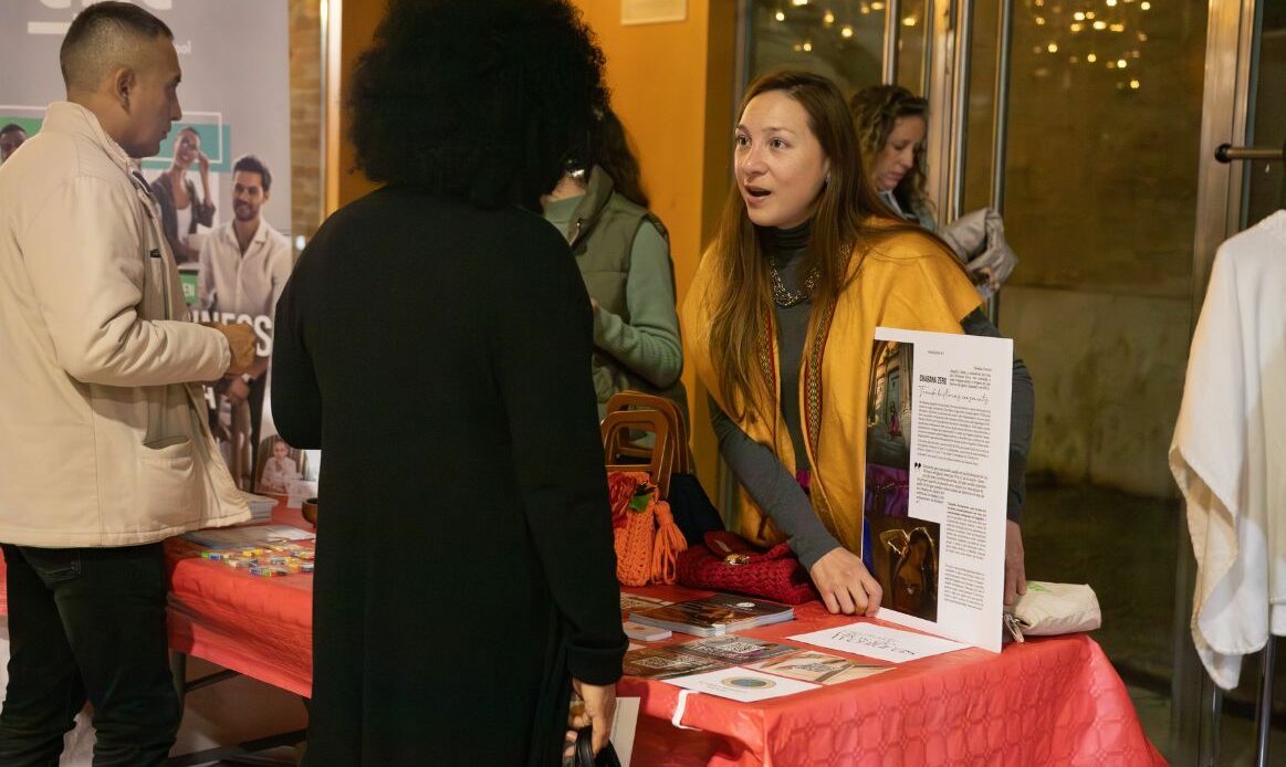 Una incubadora en Valencia impulsa a mujeres migrantes a crear sus propios medios de vida