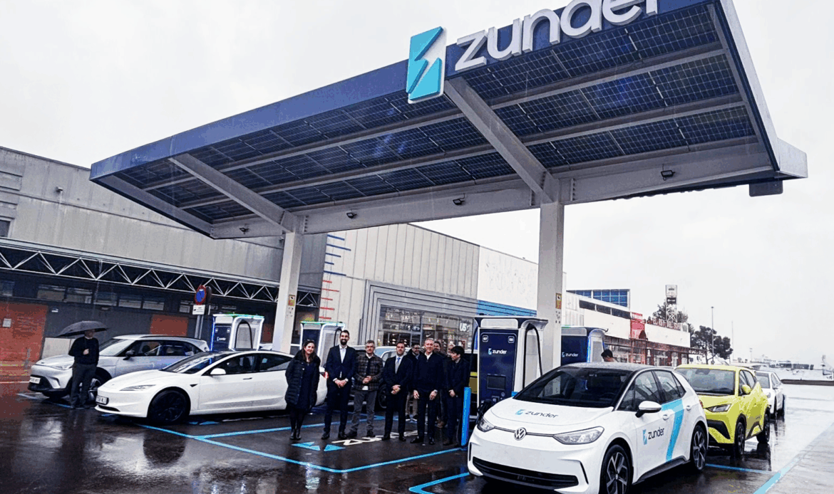Zunder inaugura su estación de carga en Sedaví (Valencia) tras reconstruir los daños causados por la DANA