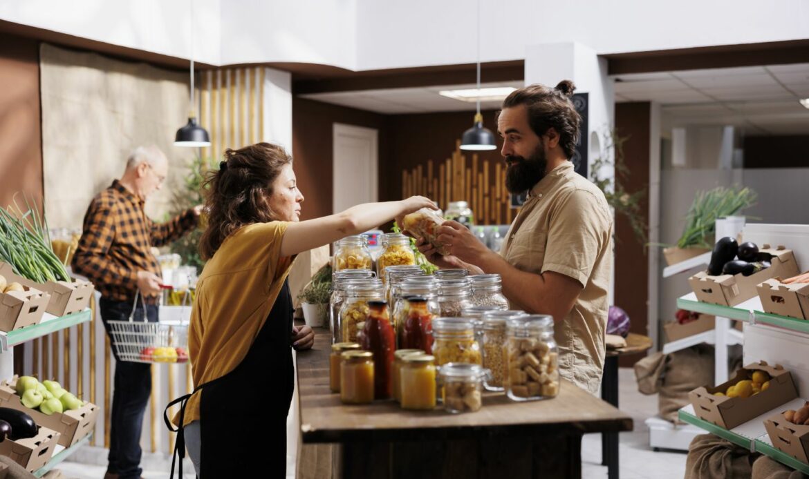 BioPalacín Planet refuerza su compromiso con el comercio local con su tienda de productos km 0