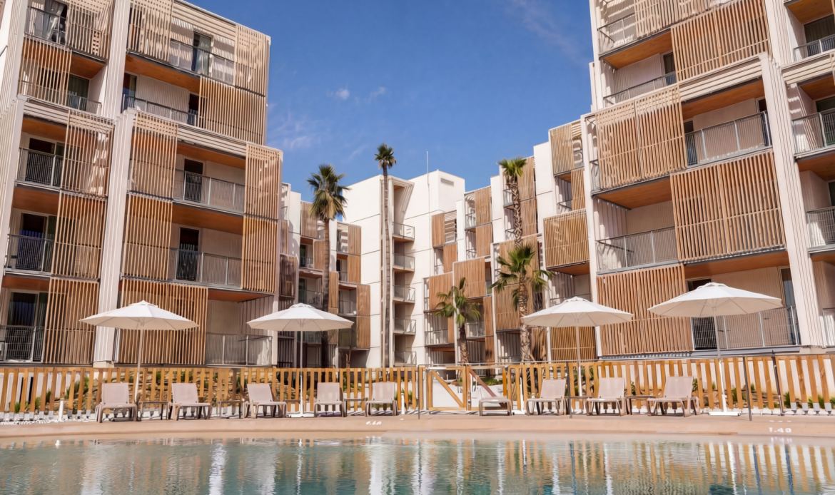 Visitas privadas en Kategora Oceanika para invertir en apartamentos hoteleros en Málaga