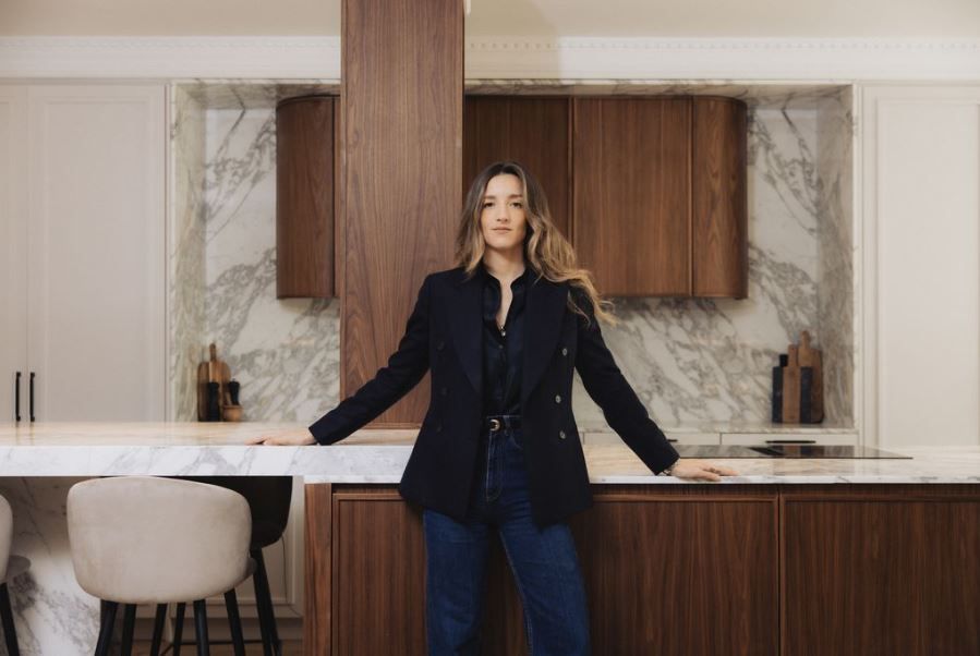 Carolina Sobrino de Montenegro: la «bróker» de 30 años que está redefiniendo cómo se compran las viviendas de alto nivel