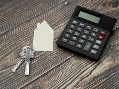 Los jóvenes destinan de media más del 40% de su salario neto al alquiler de una habitación