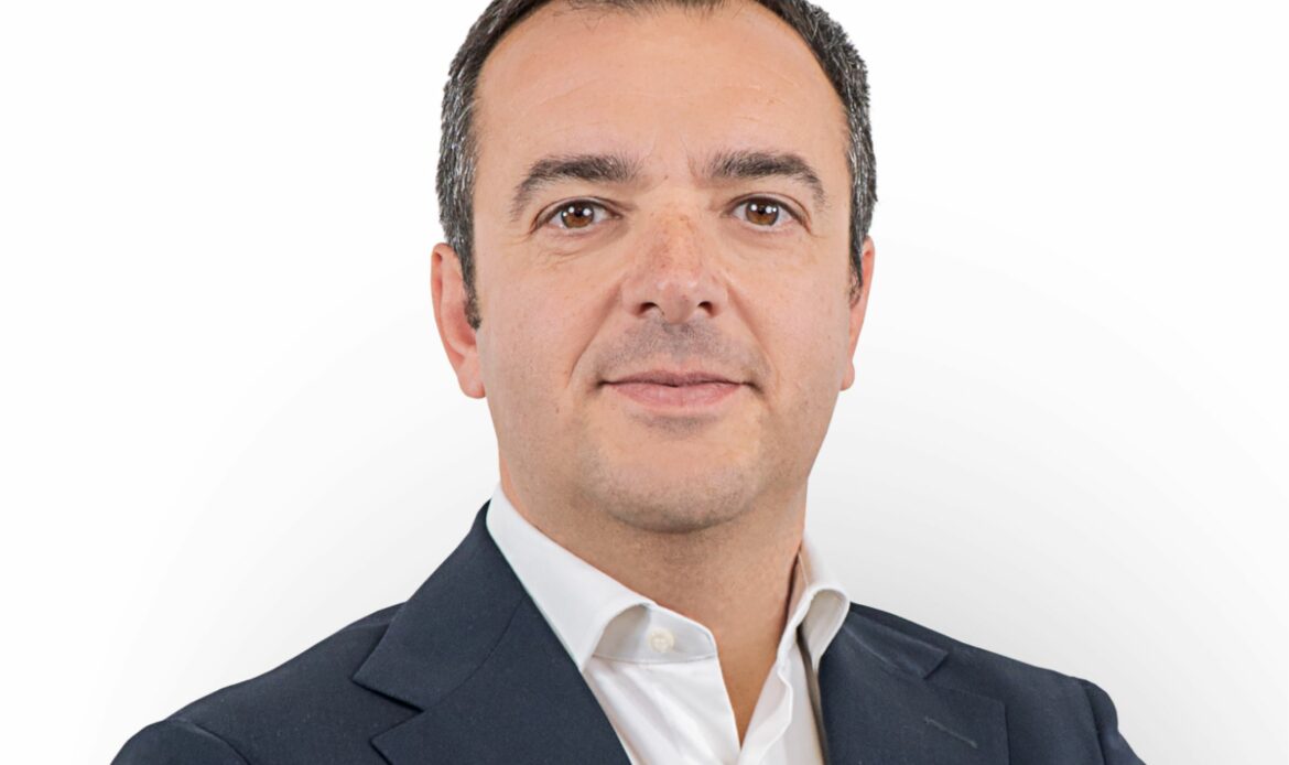 Snom acelera en los mercados clave y apuesta por sus clientes y cartera de productos para el crecimiento global durante el nuevo ejercicio fiscal