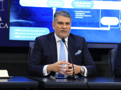 Andrés Farrugia impulsa financiamiento de Caja de Ahorros para acelerar obras públicas en Panamá